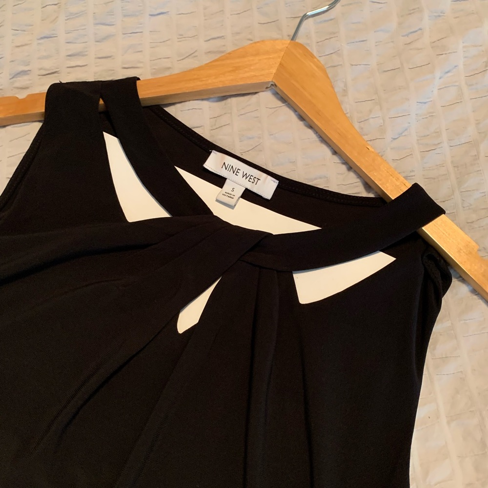 Nine West cut out sleeveless top